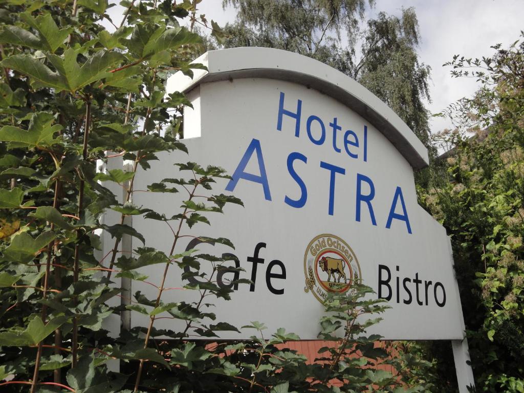 Astra Hotel Ulma Esterno foto